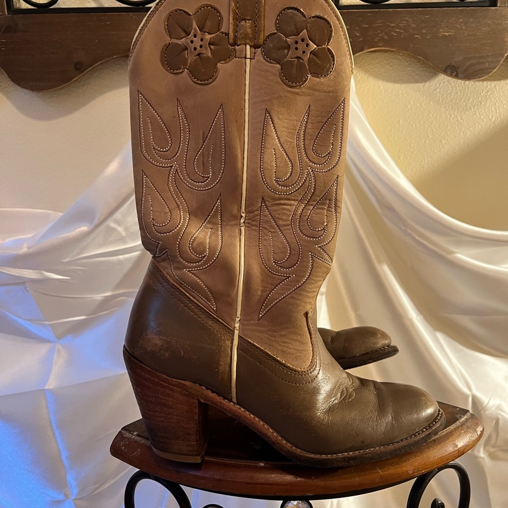 Ariat Two-Tone Western Heeled Boots Vintage